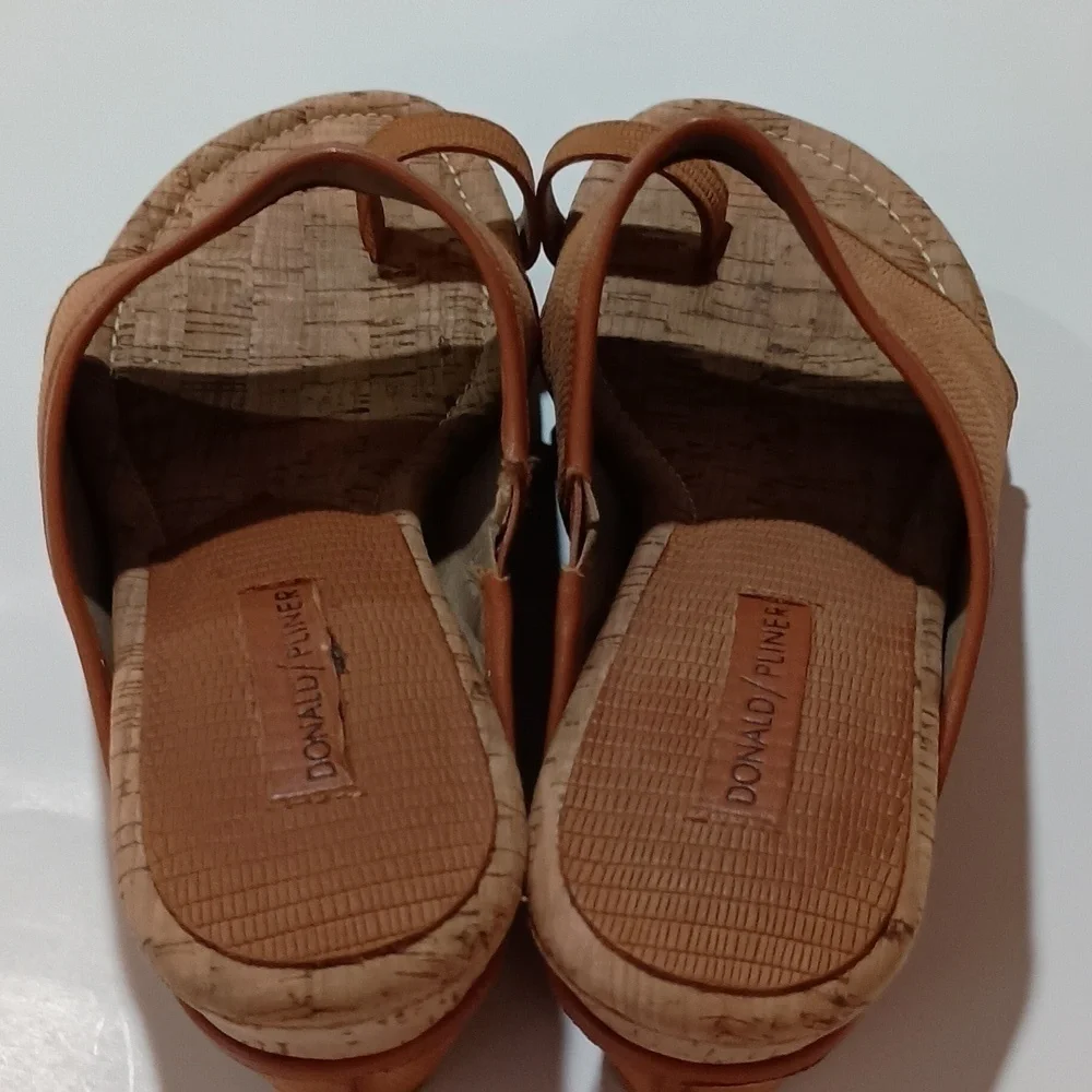 Donald Pliner Cork Wedge Heel, Ring Toe Leather Slide. size 91/2 M